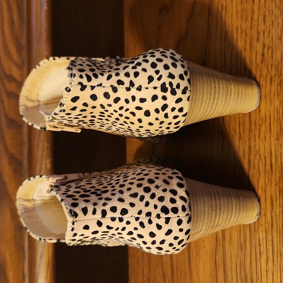 Women's Coconuts leopard bootie - Picture 4 of 6